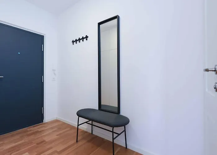 Apartment Mozartova- Quiet Getaway With A View Of The Danube *