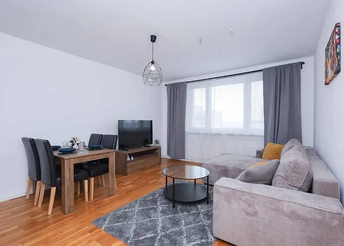 Mozartova- Quiet Getaway With A View Of The Danube Appartement *