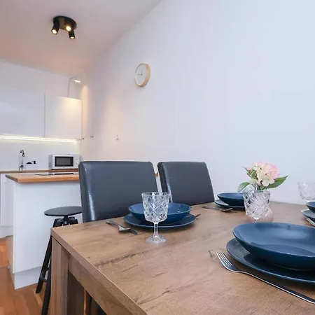 Mozartova- Quiet Getaway With A View Of The Danube Apartamento Bratislava