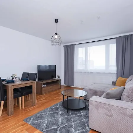 Mozartova- Quiet Getaway With A View Of The Danube Apartament *